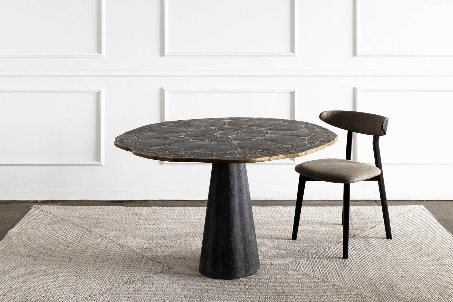 https://a.1stdibscdn.com/james-de-wulf-lotus-exo-dining-60-diameter-for-sale-picture-2/f_12242/f_372711921701119089705/05JON_6857new_master.jpg