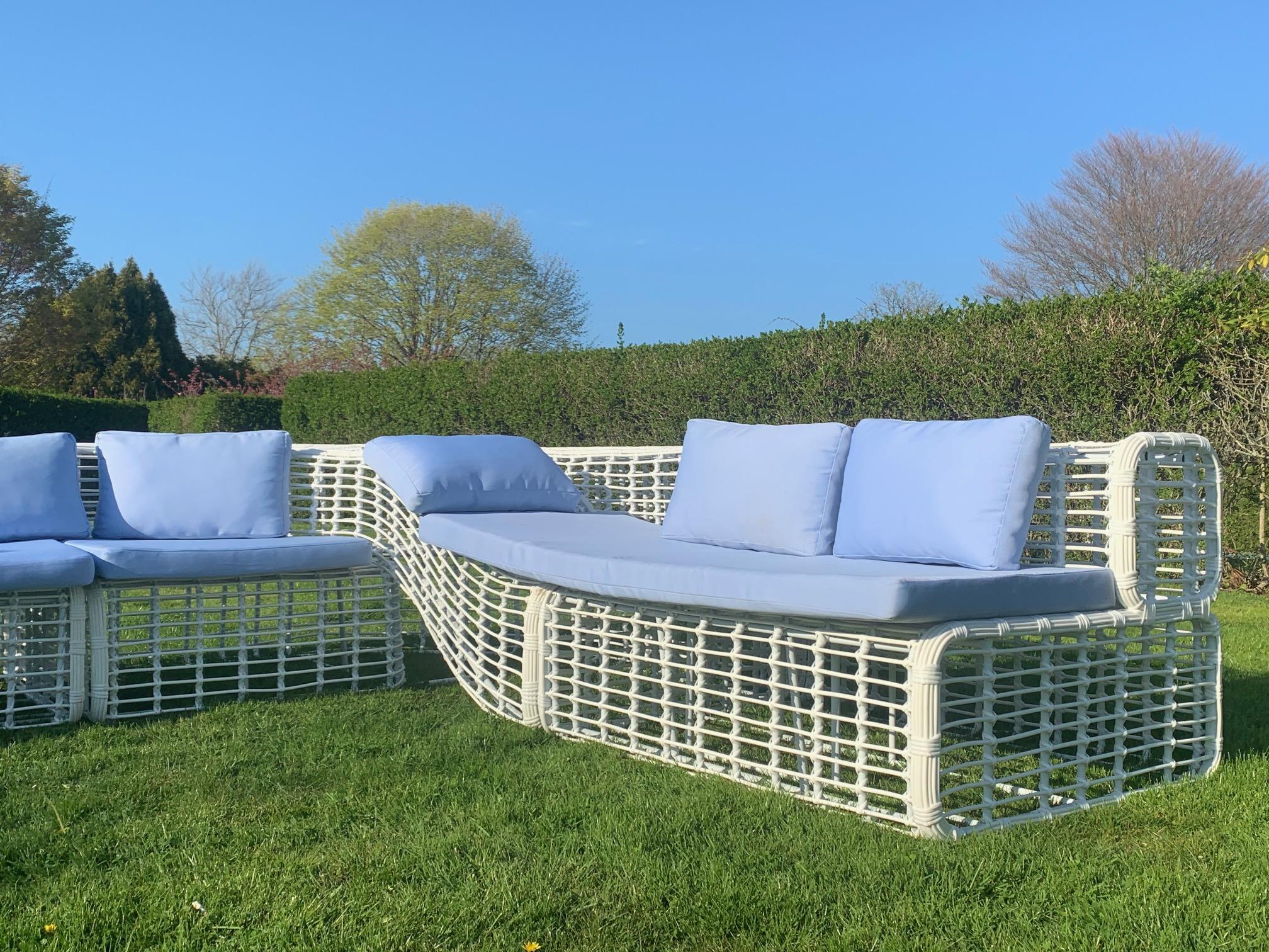 https://a.1stdibscdn.com/modular-contemporary-outdoor-wicker-sofa-lounger-with-integrated-daybed-for-sale-picture-6/f_21743/f_78697931589217926115/05_03_2_master.jpg