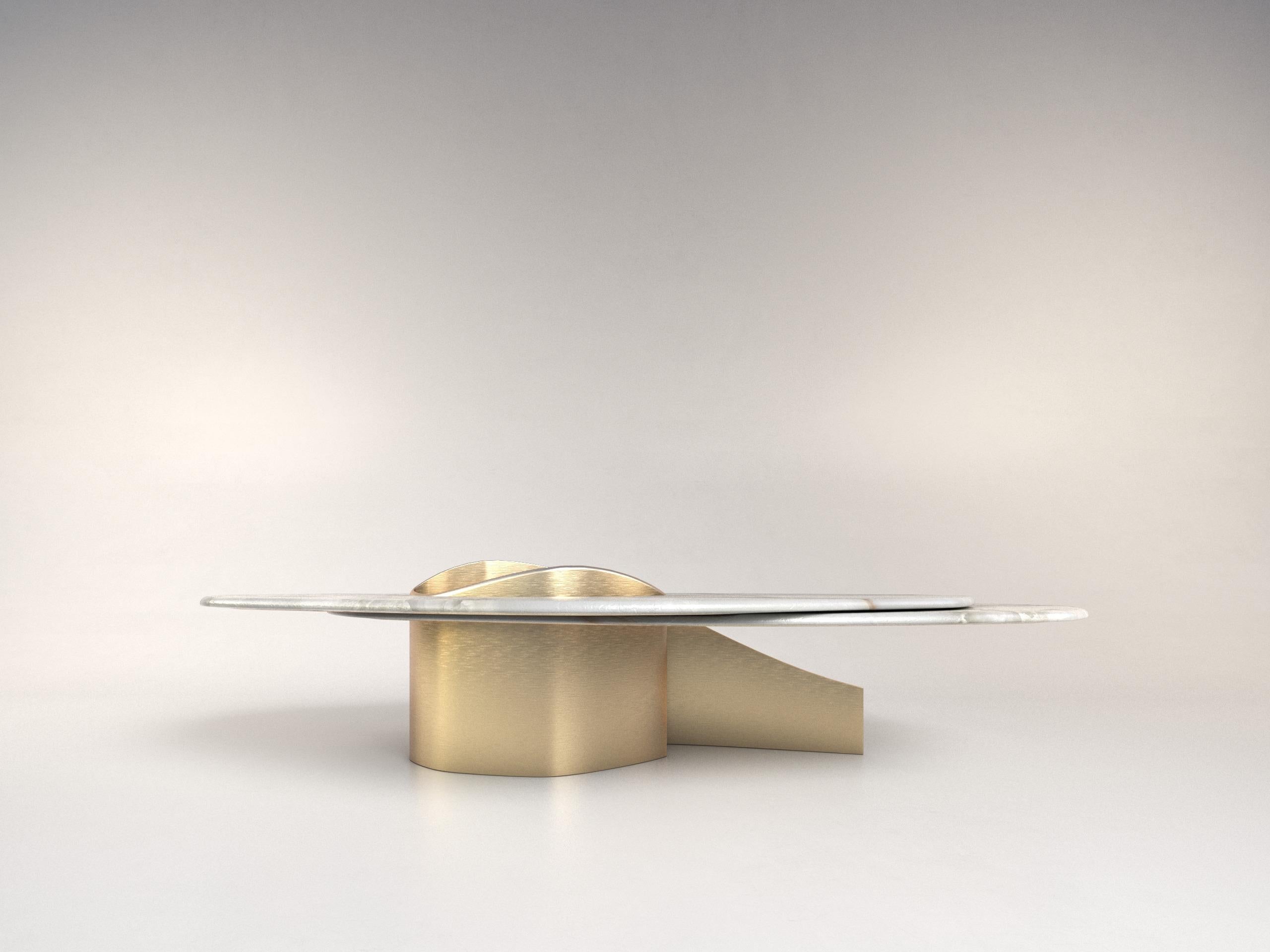 https://a.1stdibscdn.com/feline-vi-white-onyx-and-solid-brass-unique-coffee-table-by-grzegorz-majka-for-sale-picture-7/f_12192/f_448913421746481845030/05_GM_Feline_VI_master.jpg