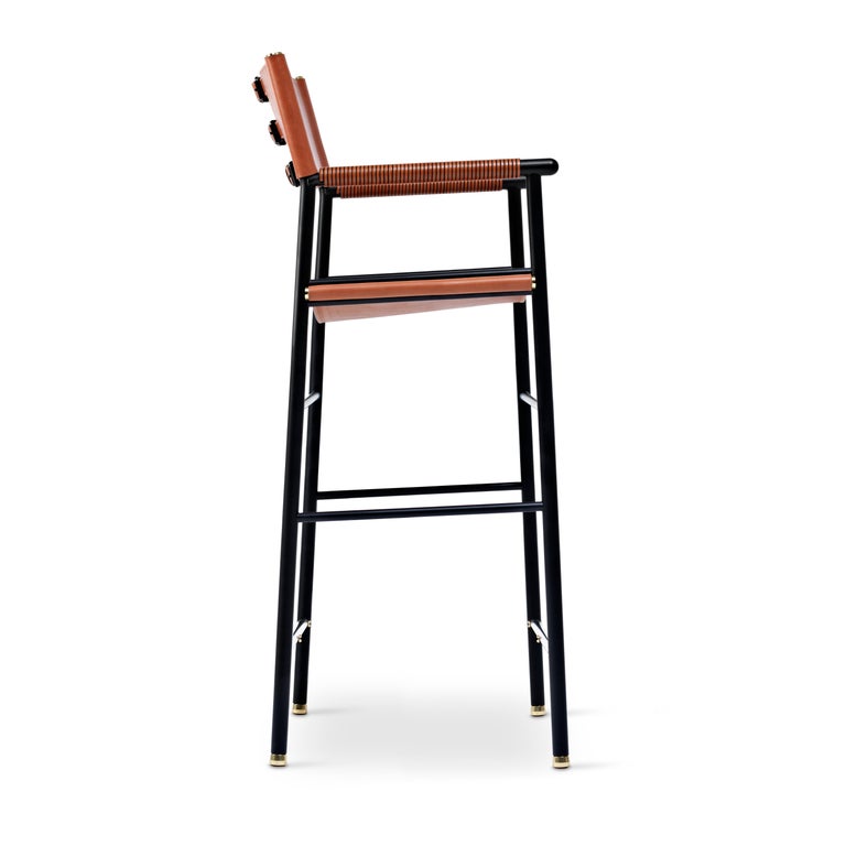 https://a.1stdibscdn.com/set-of-6-repose-barstool-w-backrest-natural-tan-saddle-black-rubbered-metal-for-sale-picture-5/f_40561/f_303567721662728653683/05_jovervalls_repose_Taburete_alto_respaldo_naturaltobacco_blackpowder_master.jpg?width=768