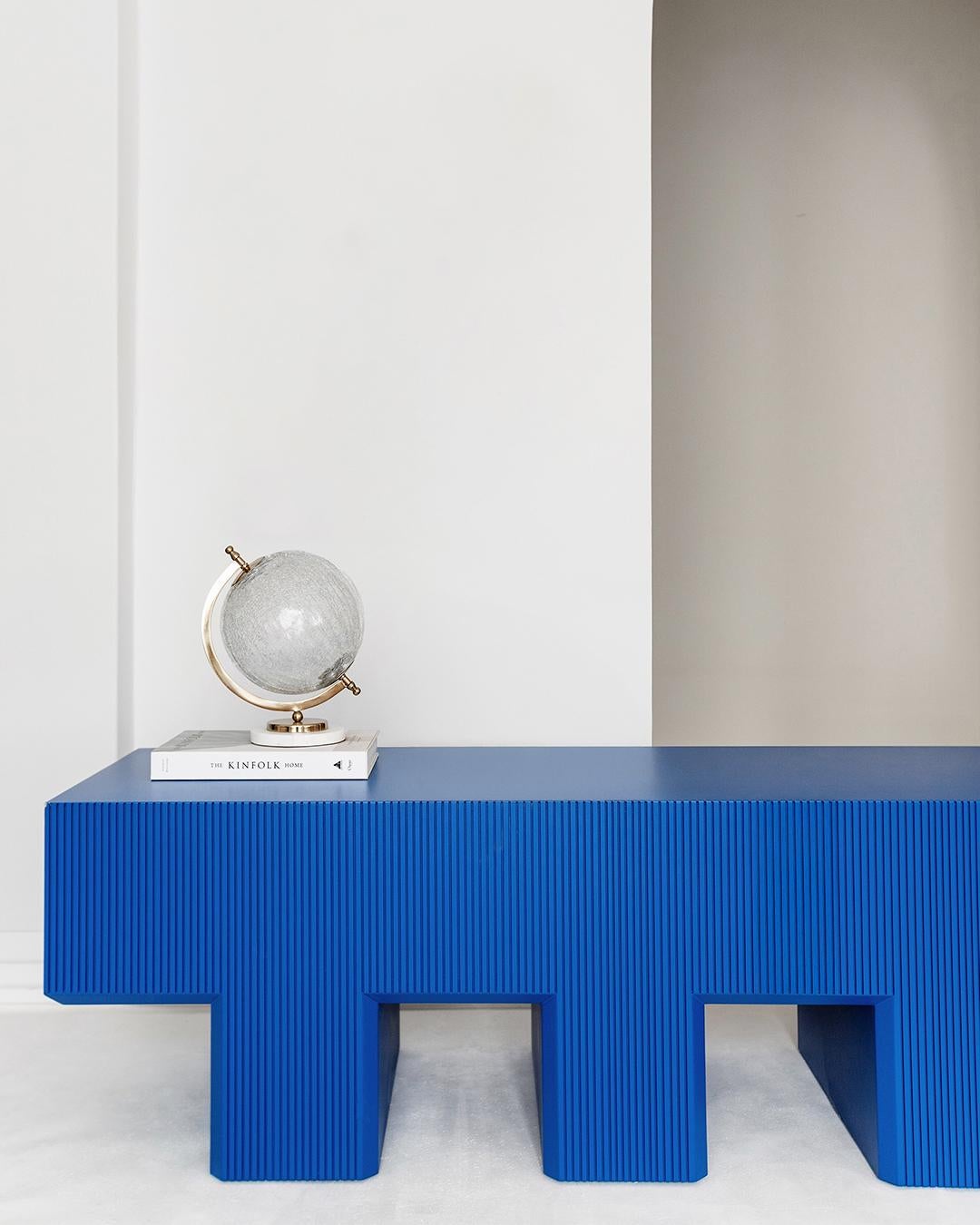 https://a.1stdibscdn.com/lego-bench-with-a-storage-slot-blue-for-sale-picture-5/f_68572/f_304087321744878670655/05_master.jpg