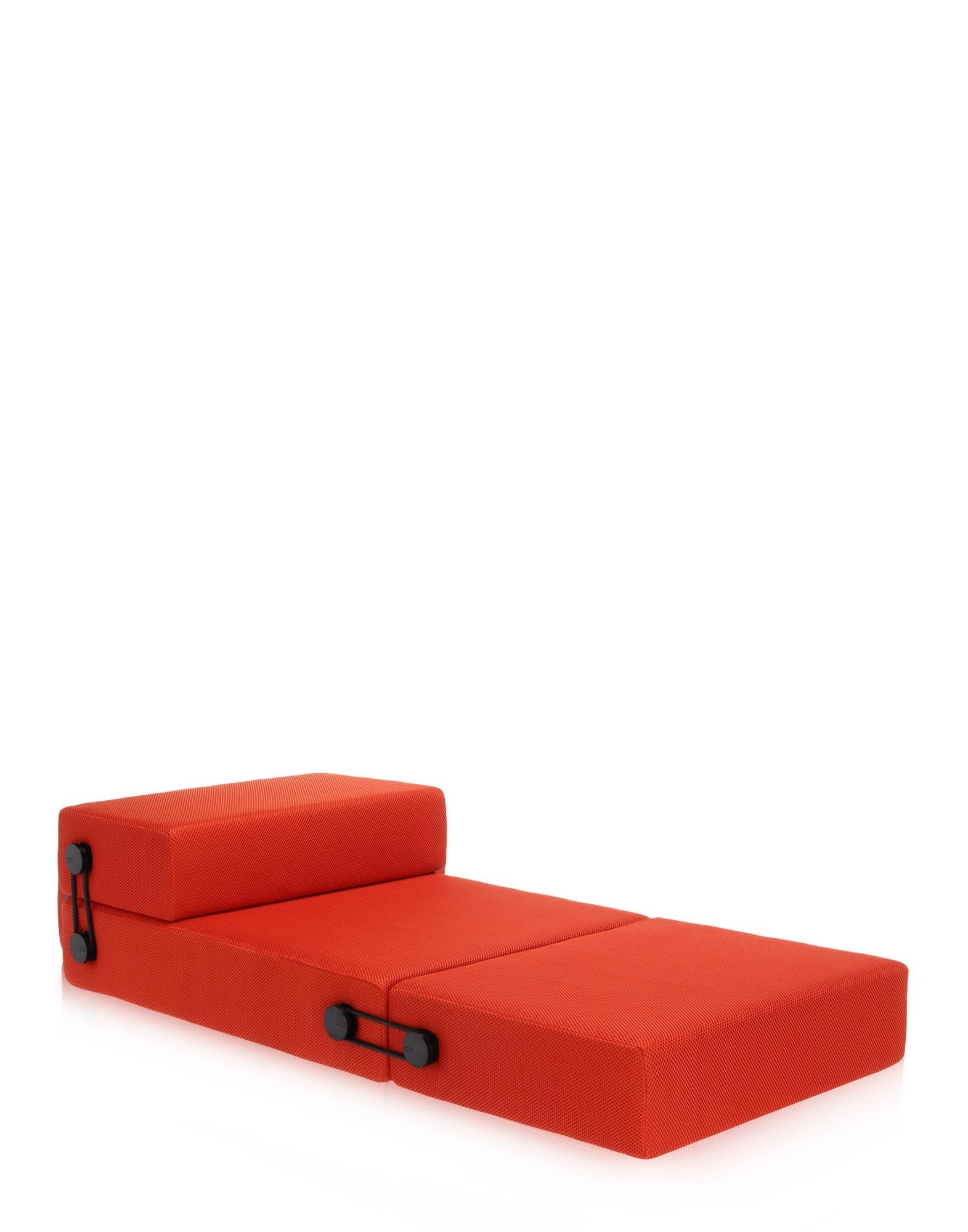 https://a.1stdibscdn.com/kartell-trix-sofa-bed-by-piero-lissoni-in-orange-for-sale-picture-2/f_45362/f_247170921627663078538/0602502_2_master.JPG