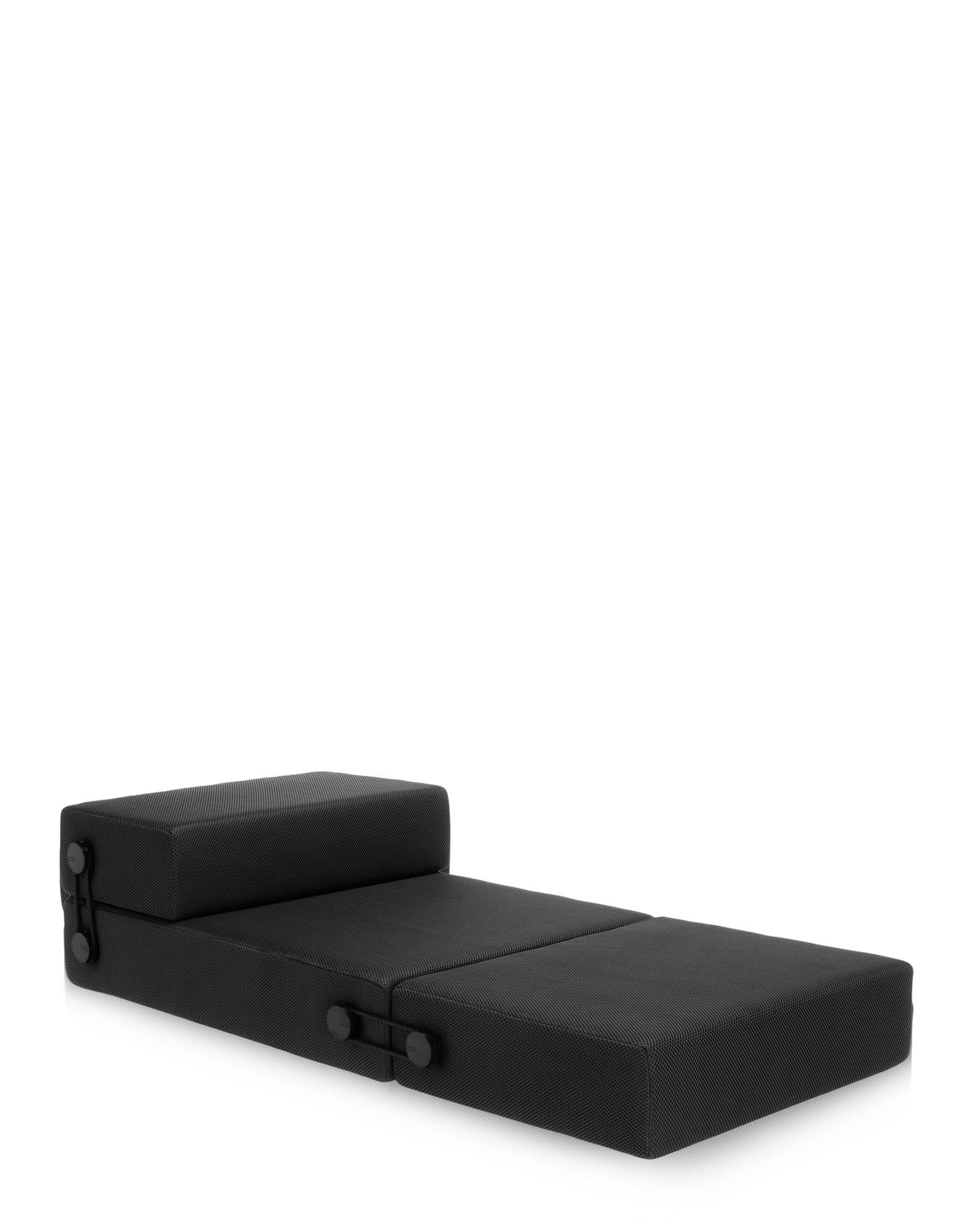 https://a.1stdibscdn.com/kartell-trix-sofa-bed-by-piero-lissoni-in-black-for-sale-picture-2/f_45362/1626098156488/0602509_2_master.JPG
