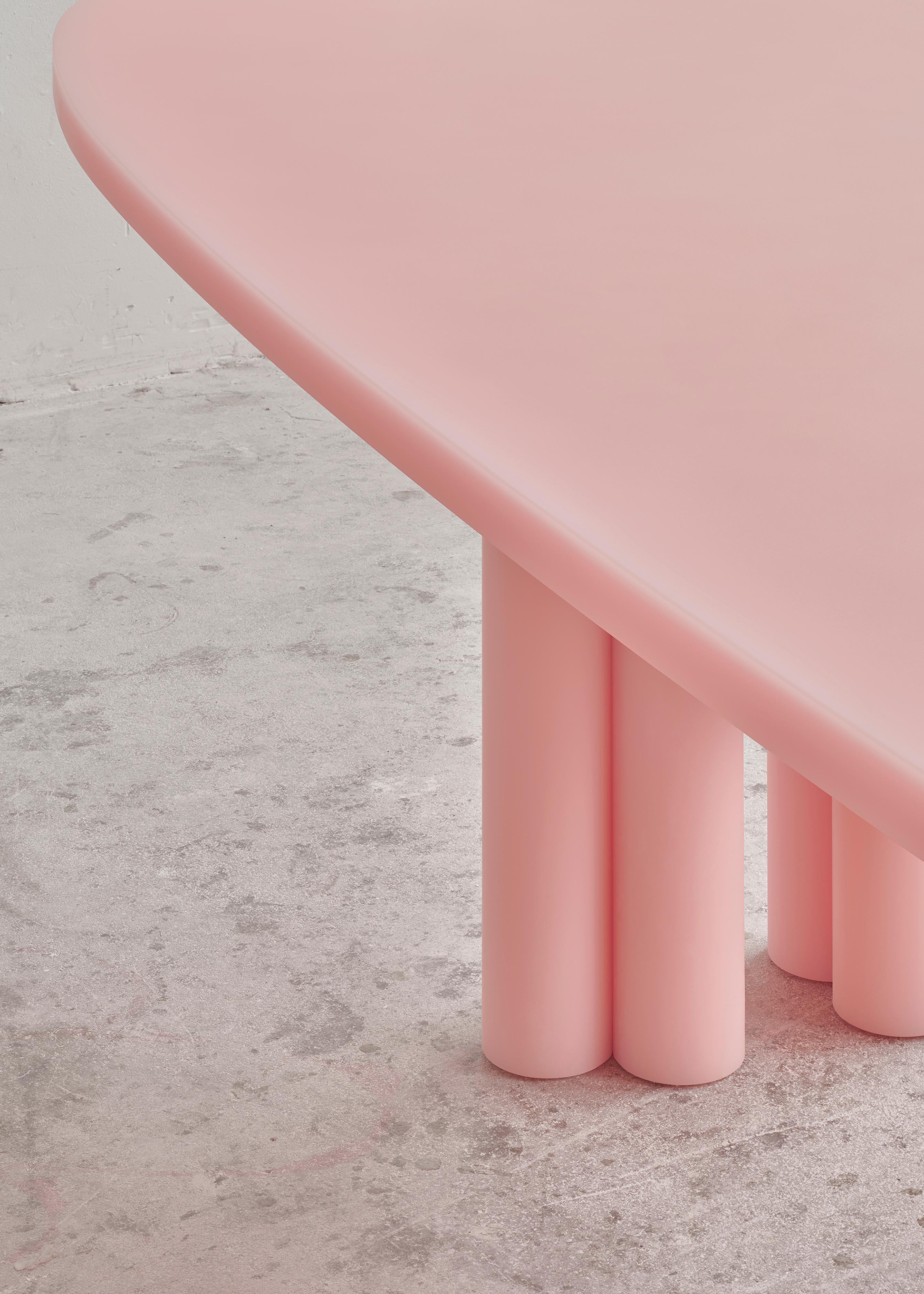 https://a.1stdibscdn.com/contemporary-resin-soap-dining-table-by-sabine-marcelis-matte-salmon-for-sale-picture-4/f_18693/f_290563521654862693214/06052021_SabineMarcelis_SoapTable_012_1_master.jpg