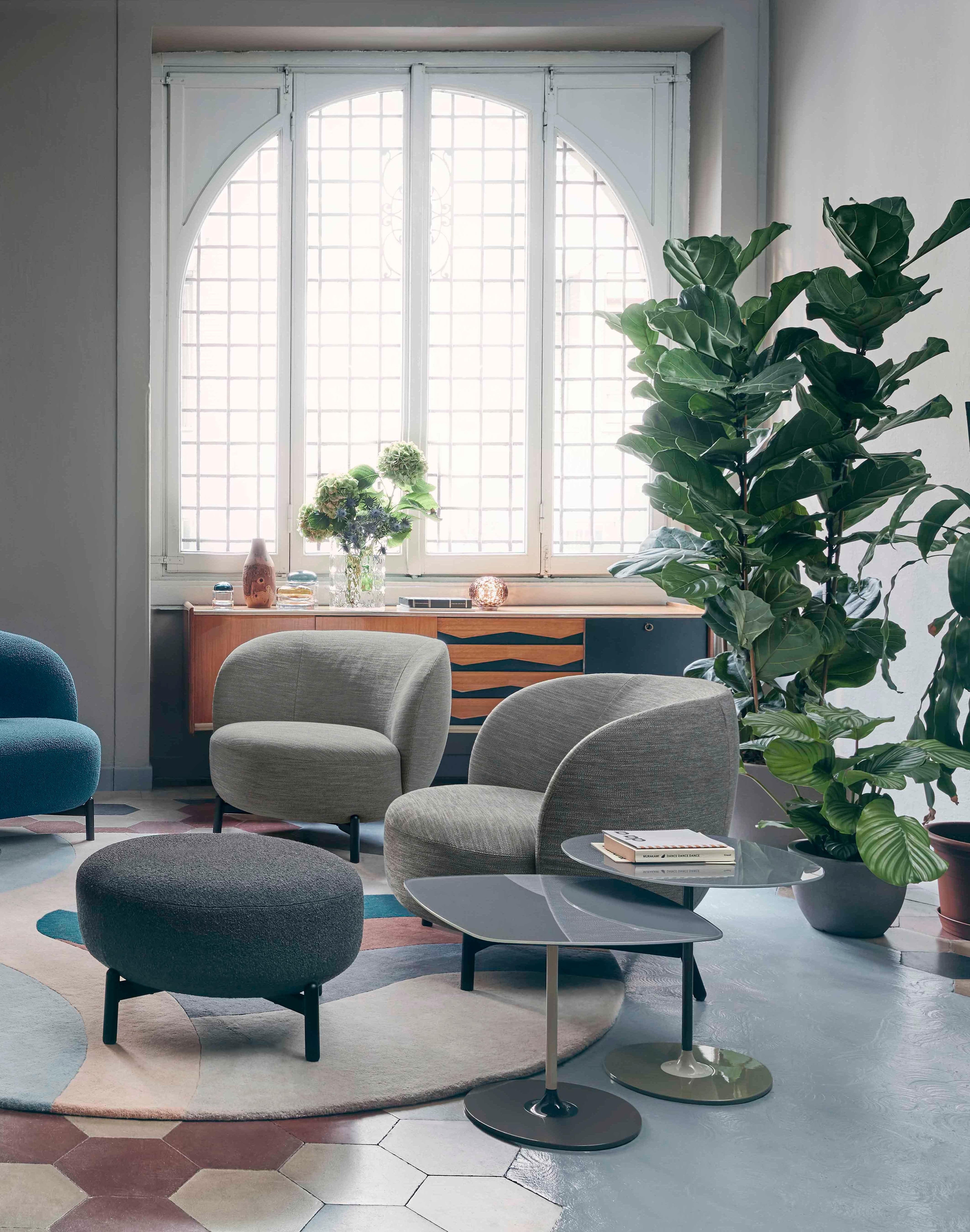 https://a.1stdibscdn.com/kartell-lunam-armchair-by-patricia-urquiola-for-sale-picture-2/f_45362/f_328700621676900190969/06246N3_06247N6_master.jpg