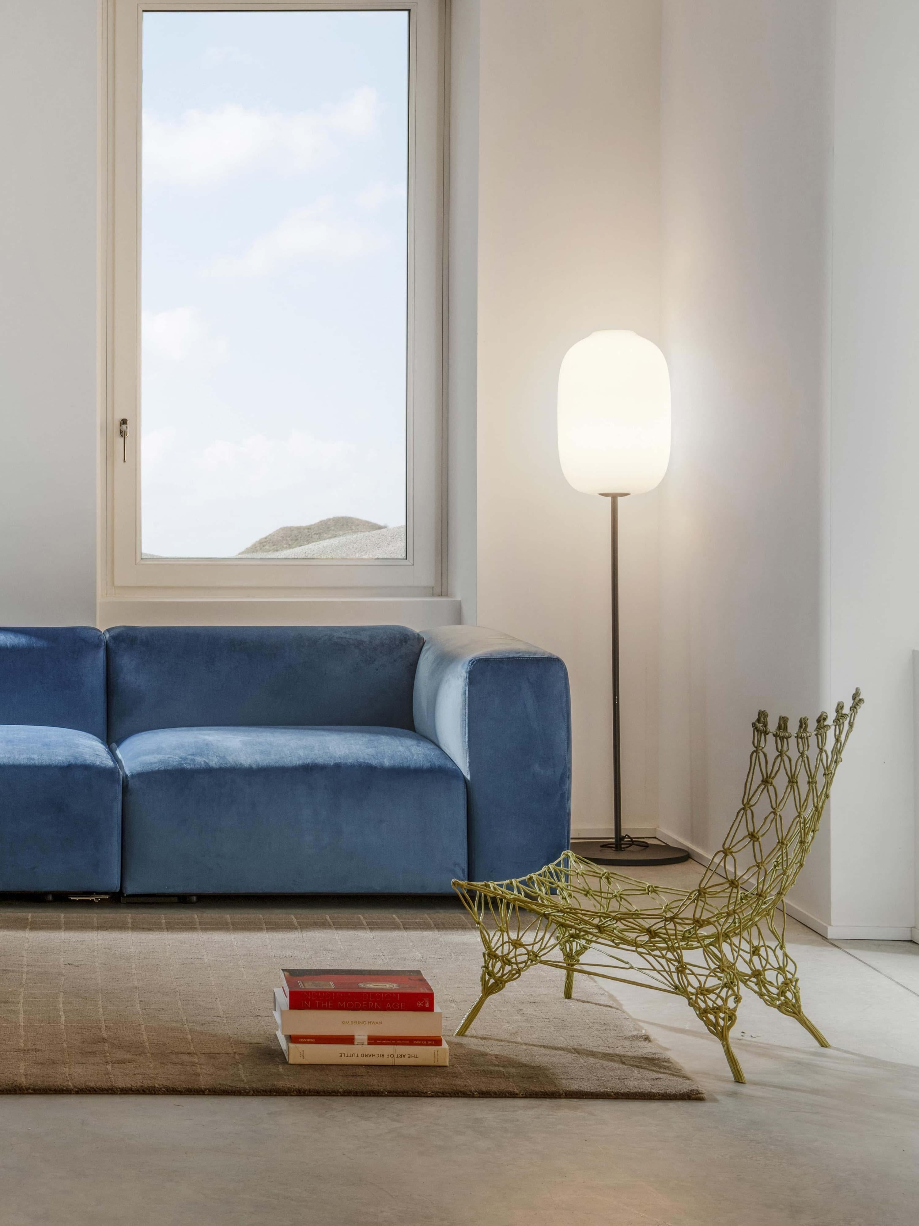 https://a.1stdibscdn.com/knotted-armchair-in-knotted-rope-by-marc-newson-for-cappellini-for-sale-picture-8/f_16392/f_491392421773053763606/07_knotted_chair_master.jpg