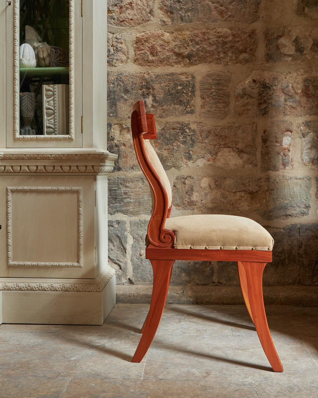https://a.1stdibscdn.com/sir-john-soane-chairs-for-sale-picture-4/f_72532/f_371938521700649879009/0828_Parnham_Park_BH_master.jpg