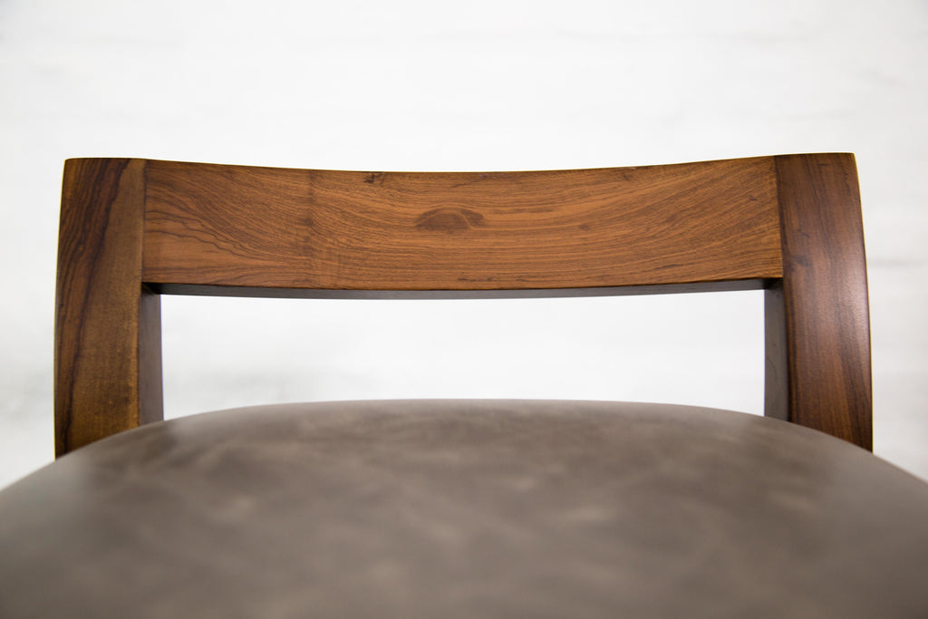 https://a.1stdibscdn.com/exotic-argentine-rosewood-leather-counter-stool-from-costantini-umberto-for-sale-picture-9/f_25173/f_214105921642795663614/08_Umberto_Counter_Stool_by_Costantini_master.jpg