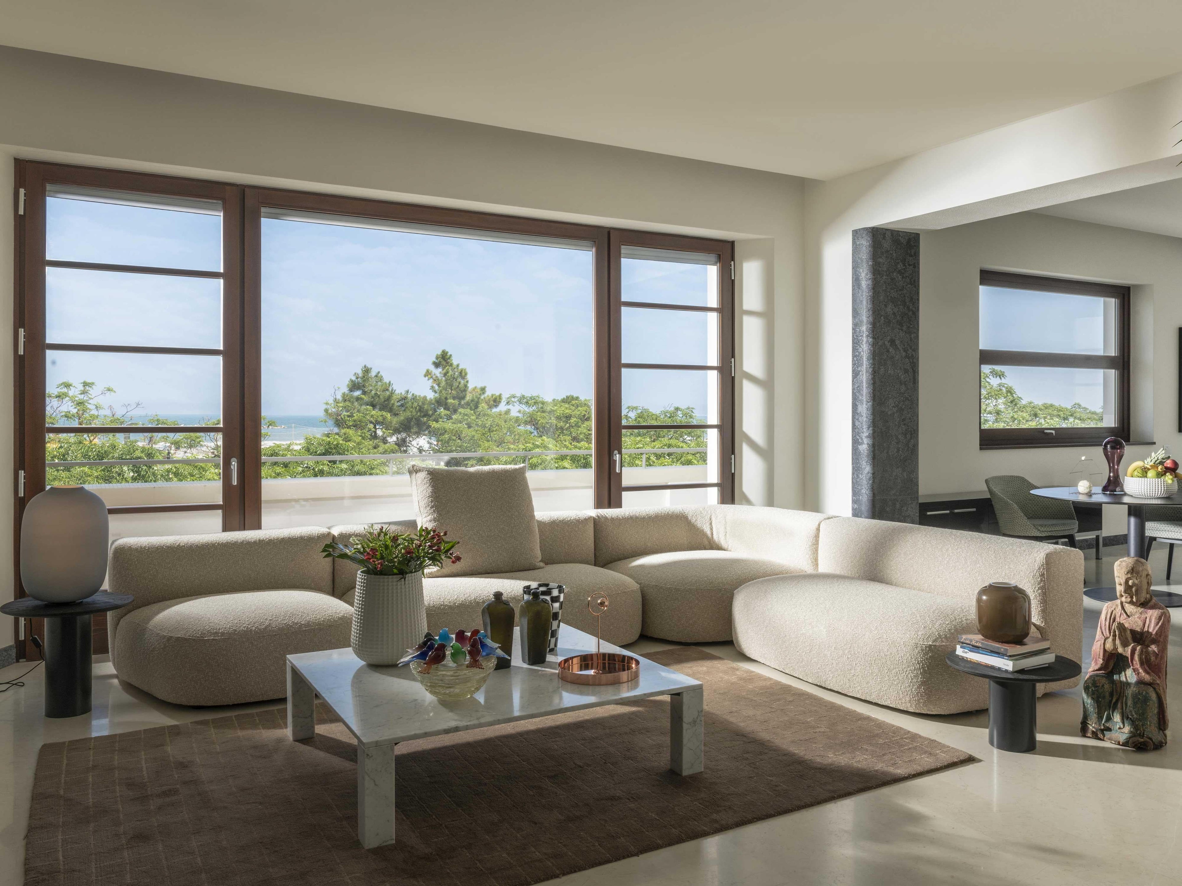 https://a.1stdibscdn.com/litos-modular-sofa-by-sebastian-herkner-for-cappellini-for-sale-picture-4/f_16392/f_491399721773055190175/08_litos_master.jpg