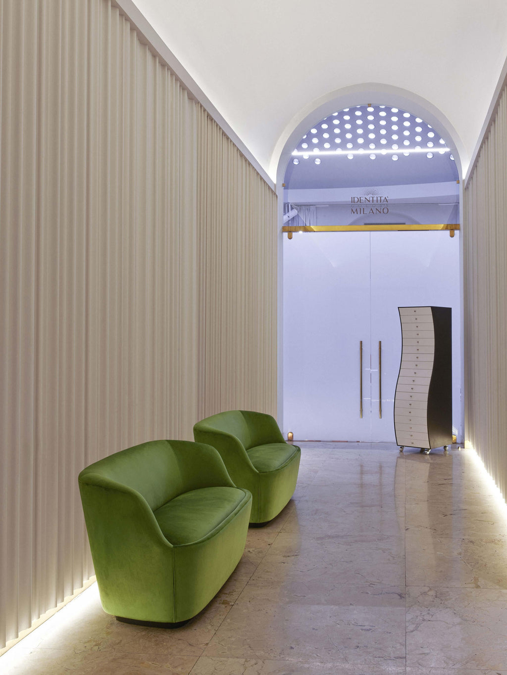 https://a.1stdibscdn.com/orla-modular-sofa-by-jasper-morrison-for-cappellini-for-sale-picture-9/f_16392/f_491437421773069730622/08_orla_sofa_master.jpg