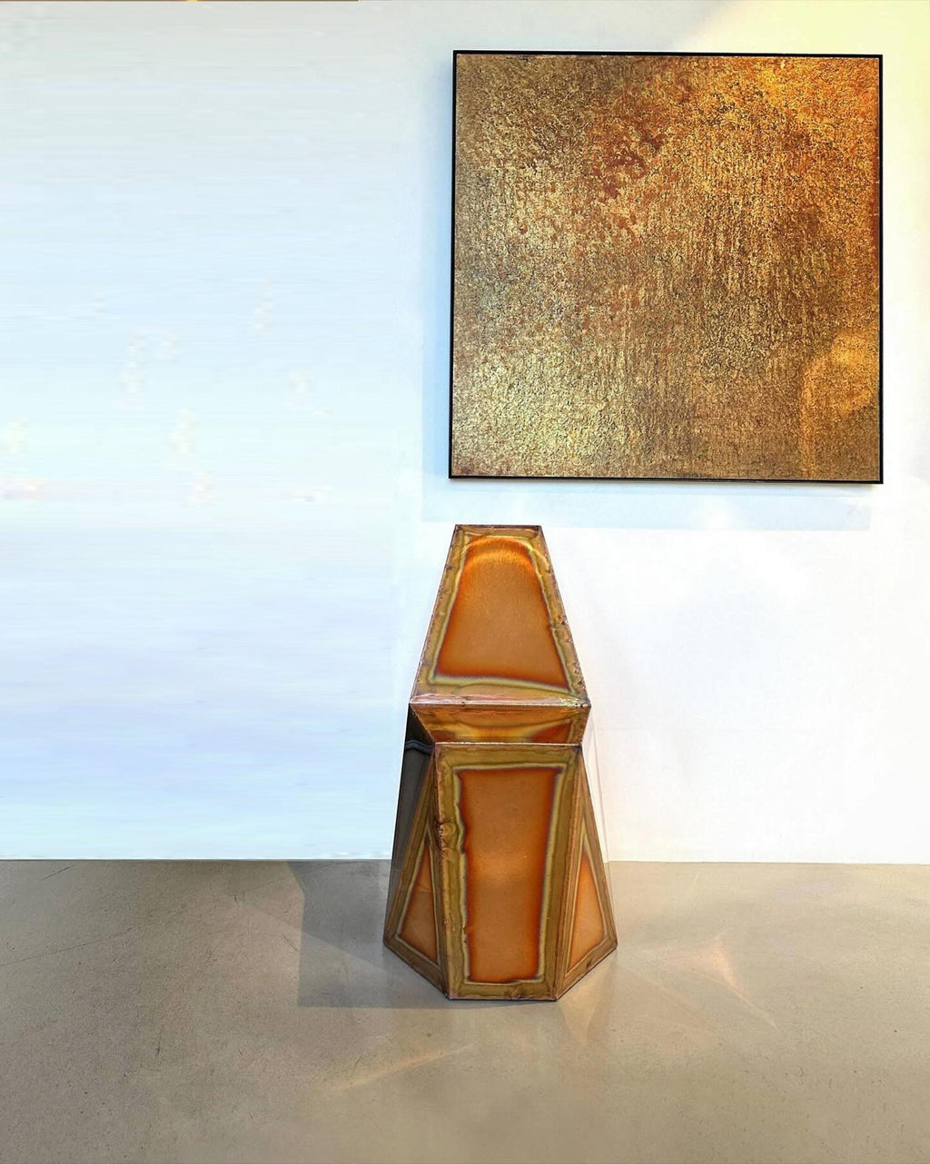 https://a.1stdibscdn.com/hex-chair-in-welded-mirror-polish-copper-by-julian-mayor-for-sale-picture-6/f_12192/f_459048821752690642950/09699FE9_35DB_4014_908C_343C1FE30793_EDIT_master.jpg