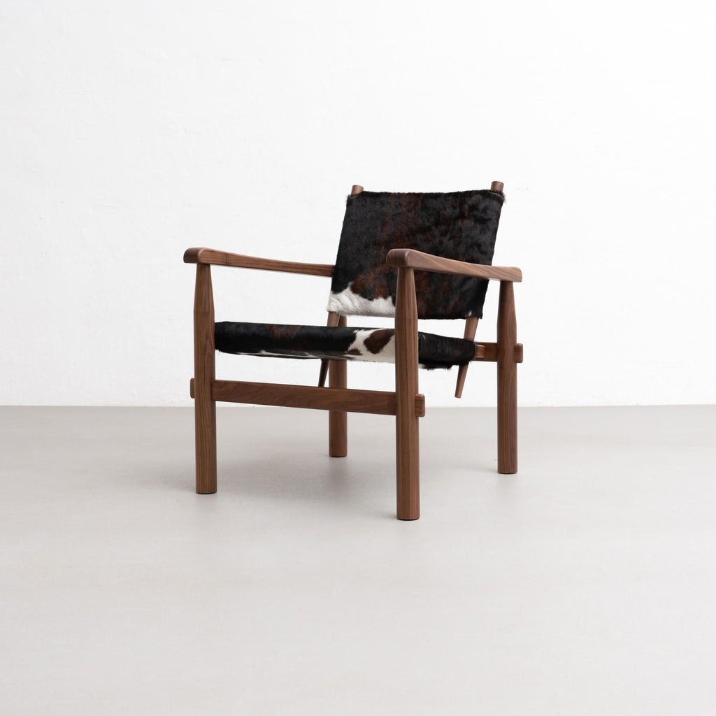https://a.1stdibscdn.com/charlotte-perriand-533-doron-hotel-armchair-by-cassina-for-sale-picture-2/f_14272/f_466620121757916812447/09Nov_baixa_277_master.jpg