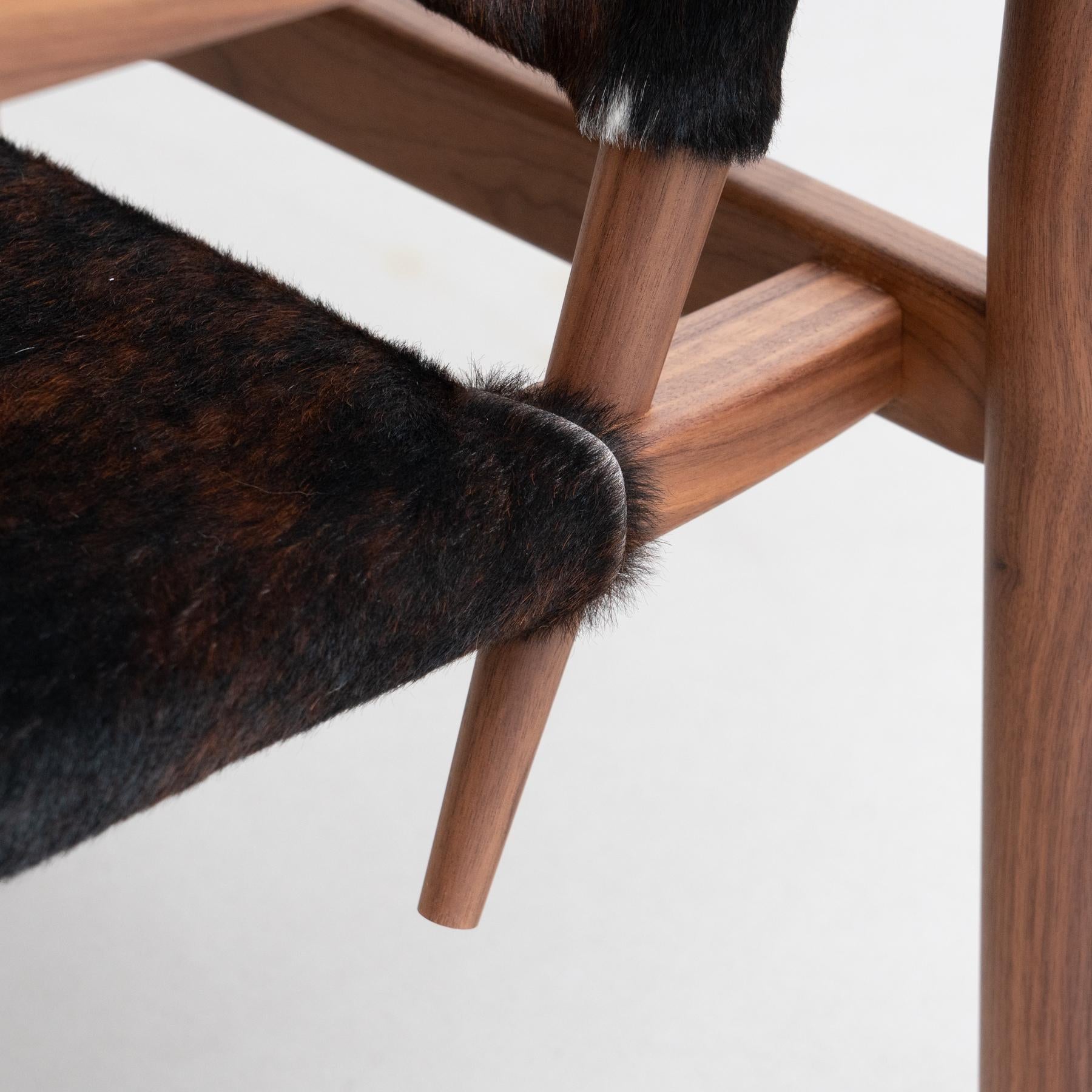 https://a.1stdibscdn.com/set-of-two-charlotte-perriand-533-doron-hotel-armchair-by-cassina-for-sale-picture-9/f_14272/f_435520621739028152211/09Nov_baixa_282_master.jpg