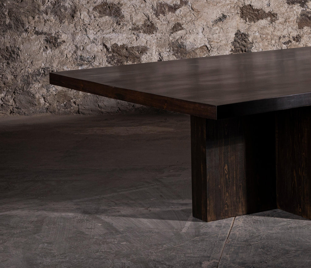 https://a.1stdibscdn.com/3702-dining-table-in-solid-oak-pine-by-no-age-studio-for-sale-picture-4/f_12192/f_477408221764339350443/0B5A6589aa_master.jpg