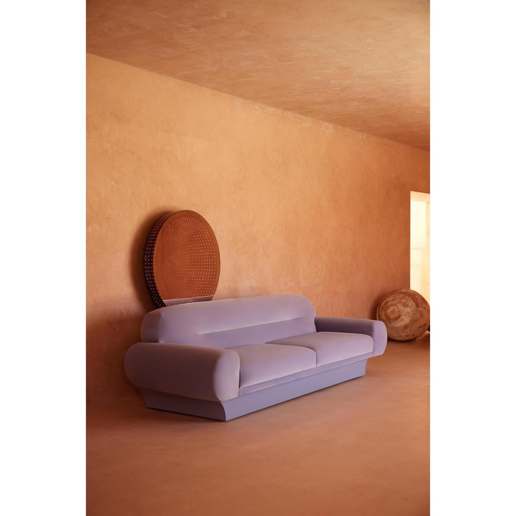 https://a.1stdibscdn.com/roy-290-sofa-by-munna-for-sale-picture-5/f_12192/f_435969721739365505481/0_Munna_Lifestyle_Editorial_7__master.jpg