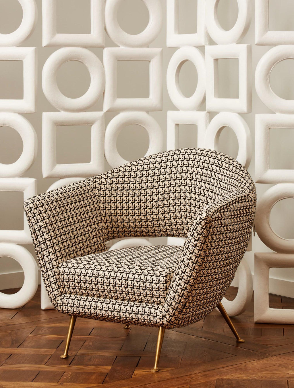 https://a.1stdibscdn.com/pair-of-armchairs-by-studio-glustin-for-sale-picture-2/f_9680/f_434320921738404923889/0a19cbe4_cac1_4dc9_85e7_f7586d03b0ff_master.jpg