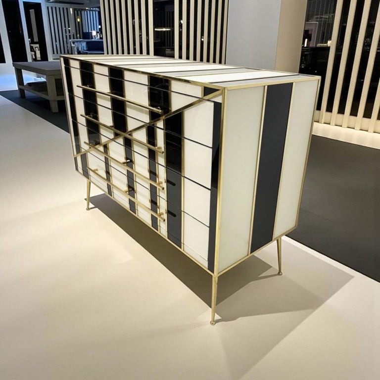 https://a.1stdibscdn.com/luxury-black-and-white-chest-of-drawers-handmade-in-italy-by-justfurnituress-for-sale-picture-8/f_96292/f_463503221755728800500/1000082482_master.jpg?width=768
