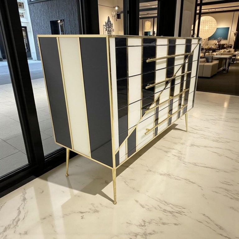 https://a.1stdibscdn.com/luxury-black-and-white-chest-of-drawers-handmade-in-italy-by-justfurnituress-for-sale-picture-14/f_96292/f_463503221755728801080/1000082483_master.jpg?width=768