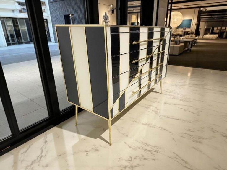 https://a.1stdibscdn.com/luxury-black-and-white-chest-of-drawers-handmade-in-italy-by-justfurnituress-for-sale-picture-5/f_96292/f_463503221755728795506/1000082487_master.jpg?width=768