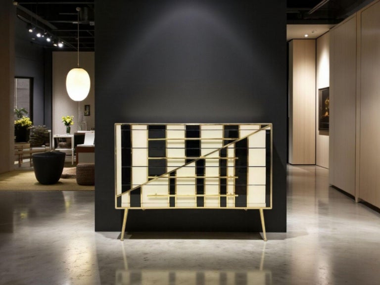 https://a.1stdibscdn.com/luxury-black-and-white-chest-of-drawers-handmade-in-italy-by-justfurnituress-for-sale-picture-2/f_96292/f_463503221755728795051/1000082489_master.jpg?width=768