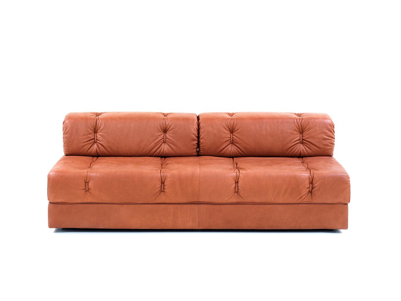 https://a.1stdibscdn.com/customizable-wittmann-atrium-modular-sofa-bed-by-wittmann-workshop-for-sale-picture-5/f_44652/f_388504021710443696209/10009_web_master.jpg