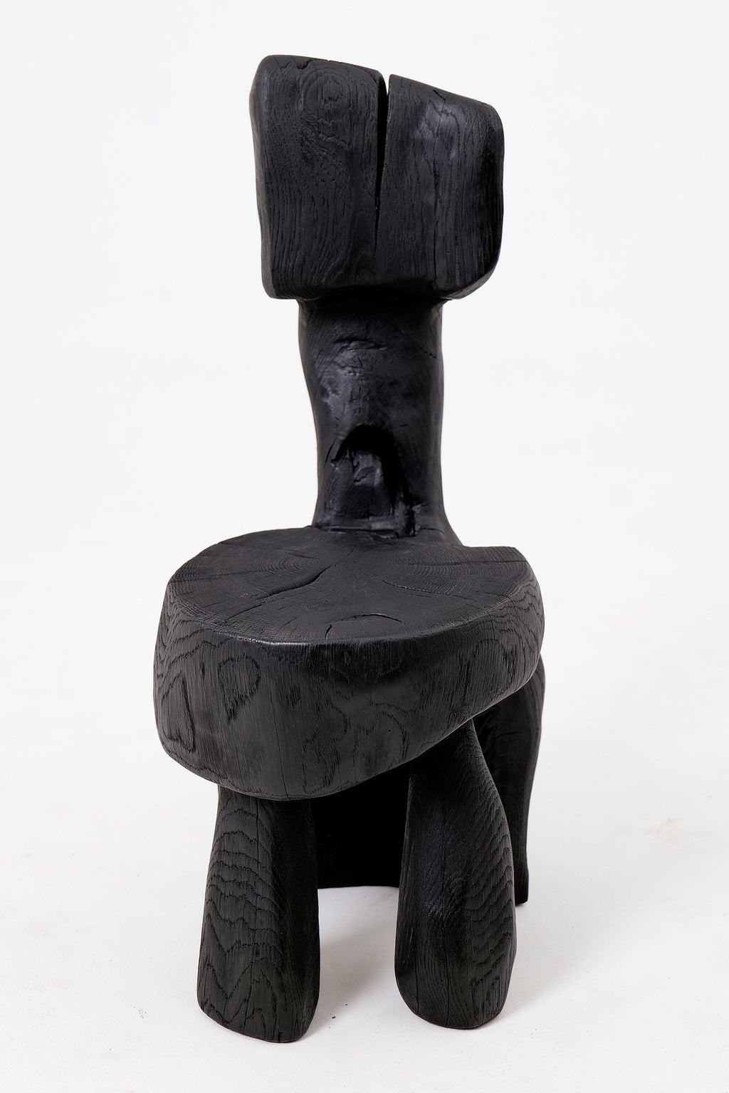 https://a.1stdibscdn.com/brutalist-sculptural-chair-carved-solid-wood-oak-black-rustic-logniture-for-sale-picture-2/f_80402/f_487645921770827782671/_1005014_master.jpg