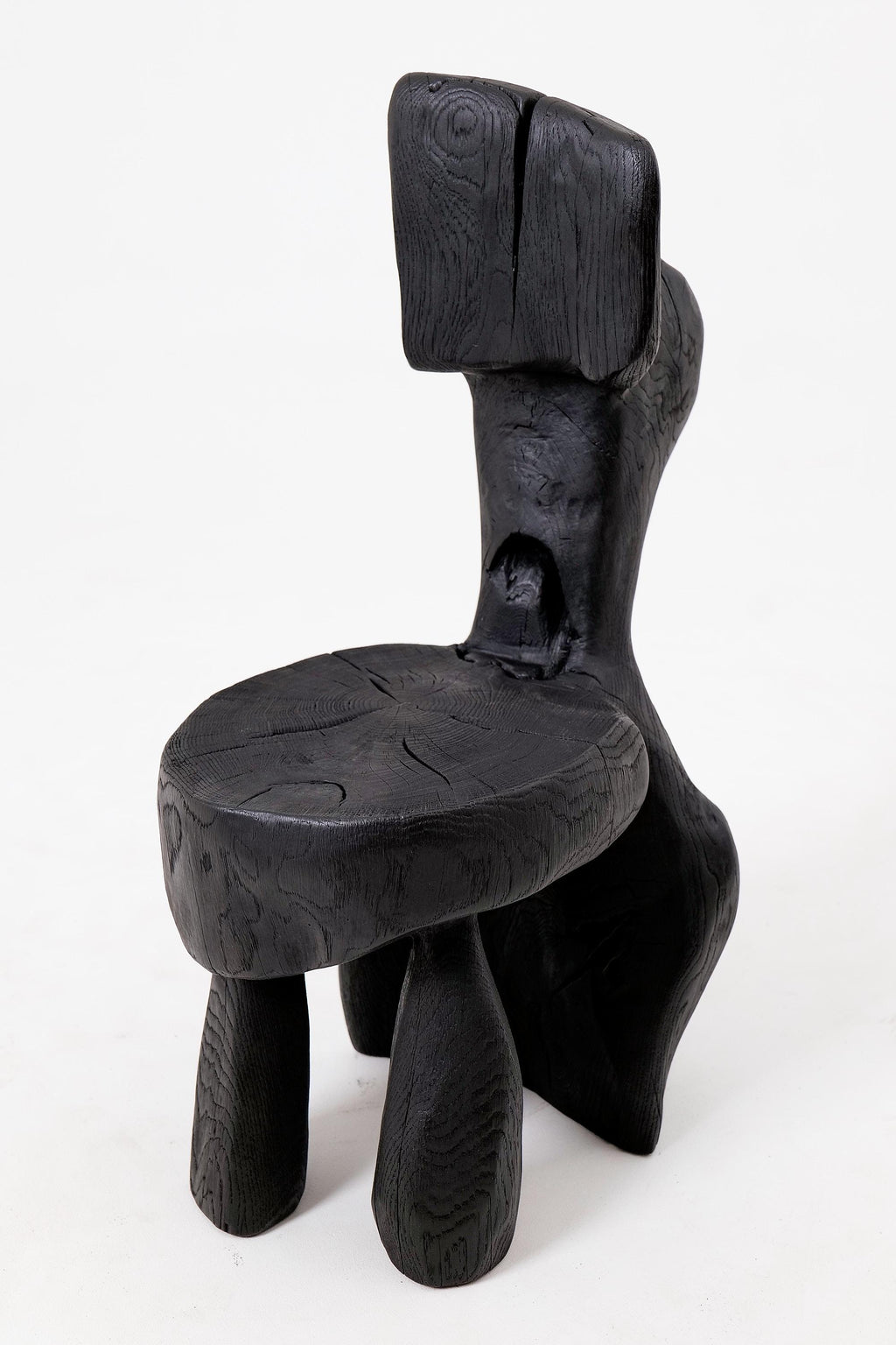 https://a.1stdibscdn.com/brutalist-sculptural-chair-carved-solid-wood-oak-black-rustic-logniture-for-sale-picture-3/f_80402/f_487645921770827782709/_1005015_master.jpg