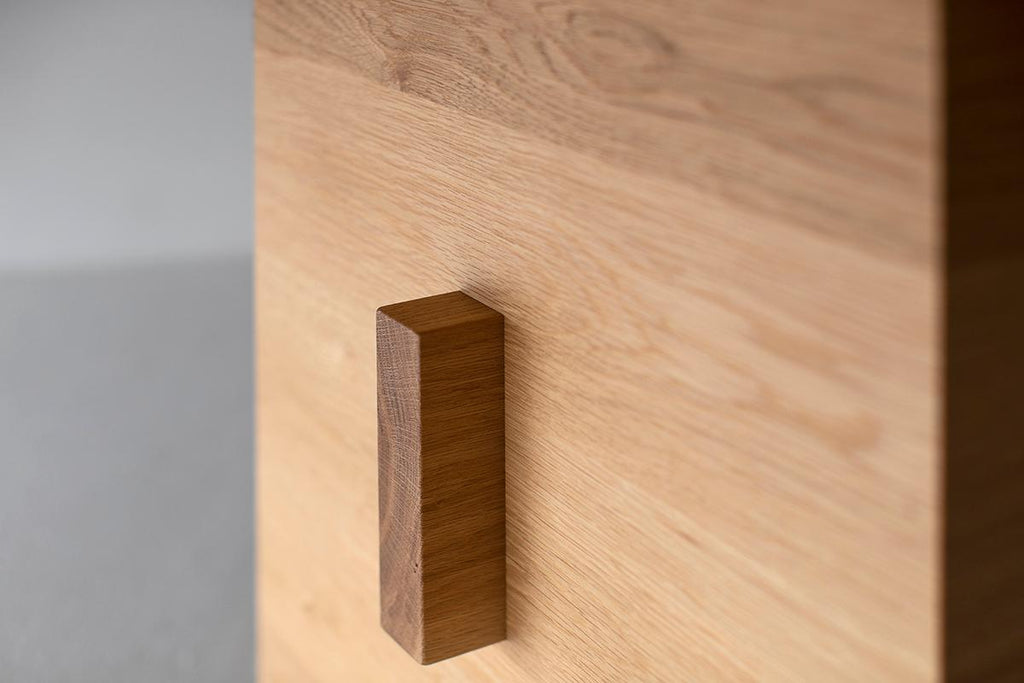 https://a.1stdibscdn.com/bertu-table-surrey-modern-dining-table-white-oak-for-sale-picture-6/f_9720/f_480860521766432529474/10272439_Modern_Dining_Table_30262973_master.jpg