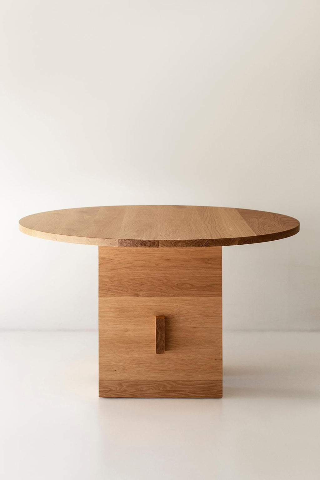 https://a.1stdibscdn.com/bertu-table-surrey-modern-dining-table-white-oak-for-sale-picture-8/f_9720/f_480860521766432530356/10272439_Modern_Dining_Table_30262989_master.jpg