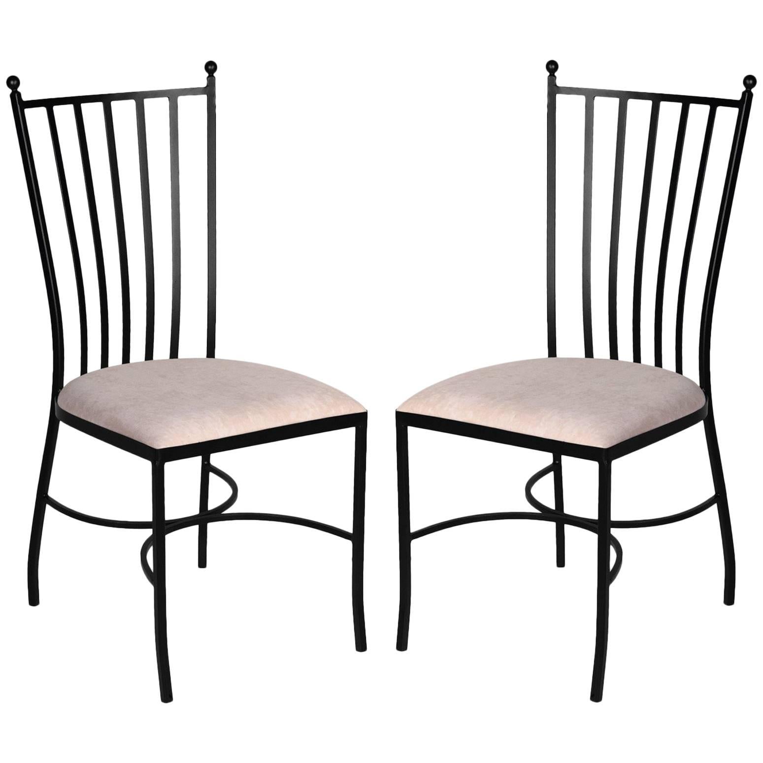 https://a.1stdibscdn.com/pair-of-two-garden-chairs-in-wrought-iron-for-sale/1121189/f_108212331526711425812/10821233_master.jpg