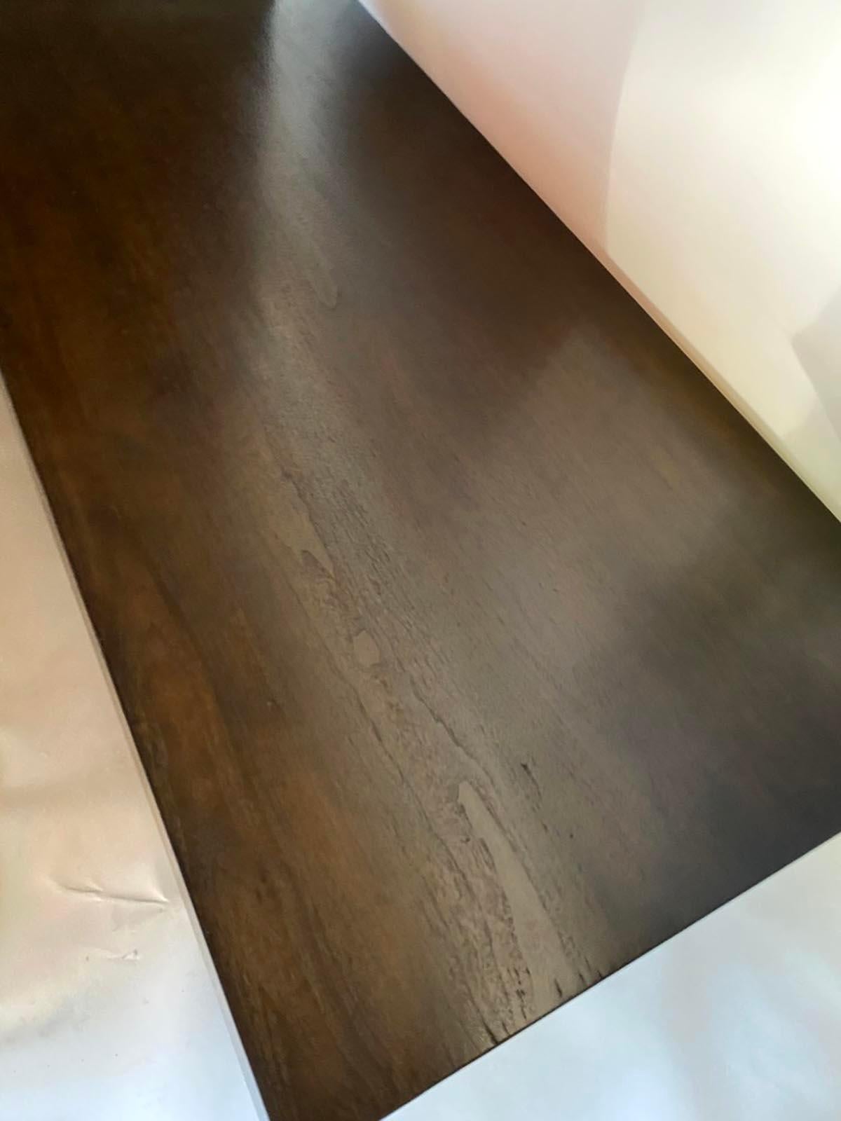 https://a.1stdibscdn.com/custom-walnut-coffee-table-for-sale-picture-7/f_7978/f_242385721624219750246/10_112mod6det9_master.jpg