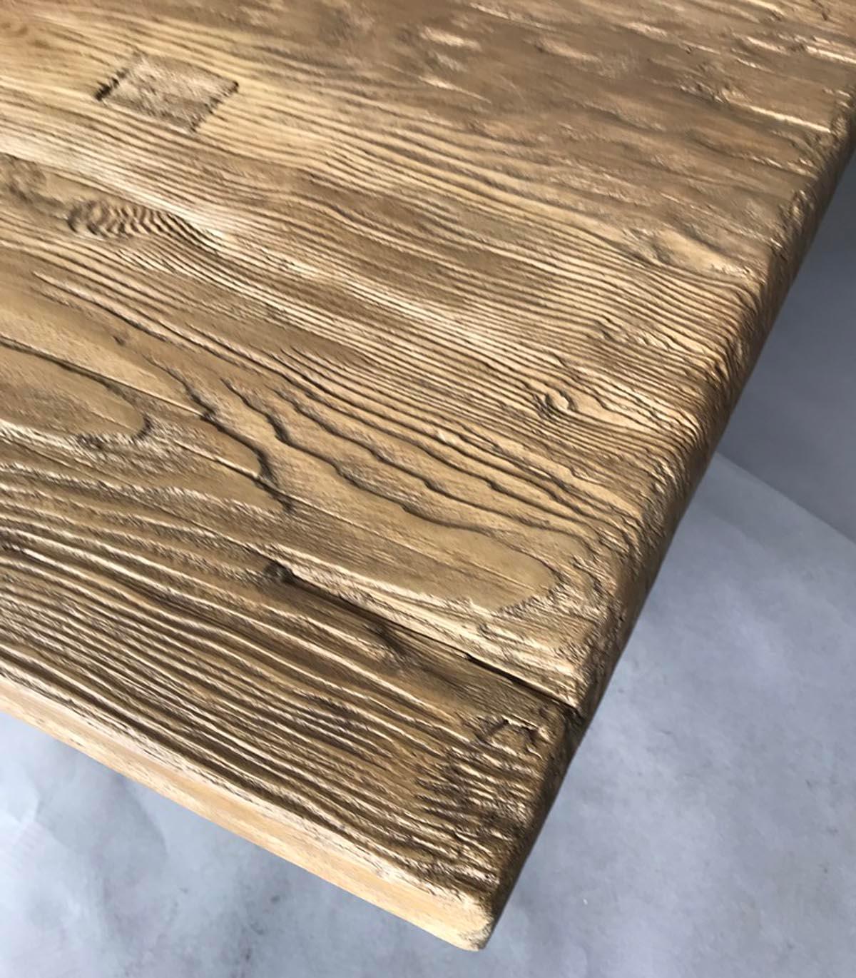 https://a.1stdibscdn.com/custom-rustic-reclaimed-wood-coffee-table-for-sale-picture-4/f_7978/f_250367721629864806424/10_125mod1det6_master.jpg