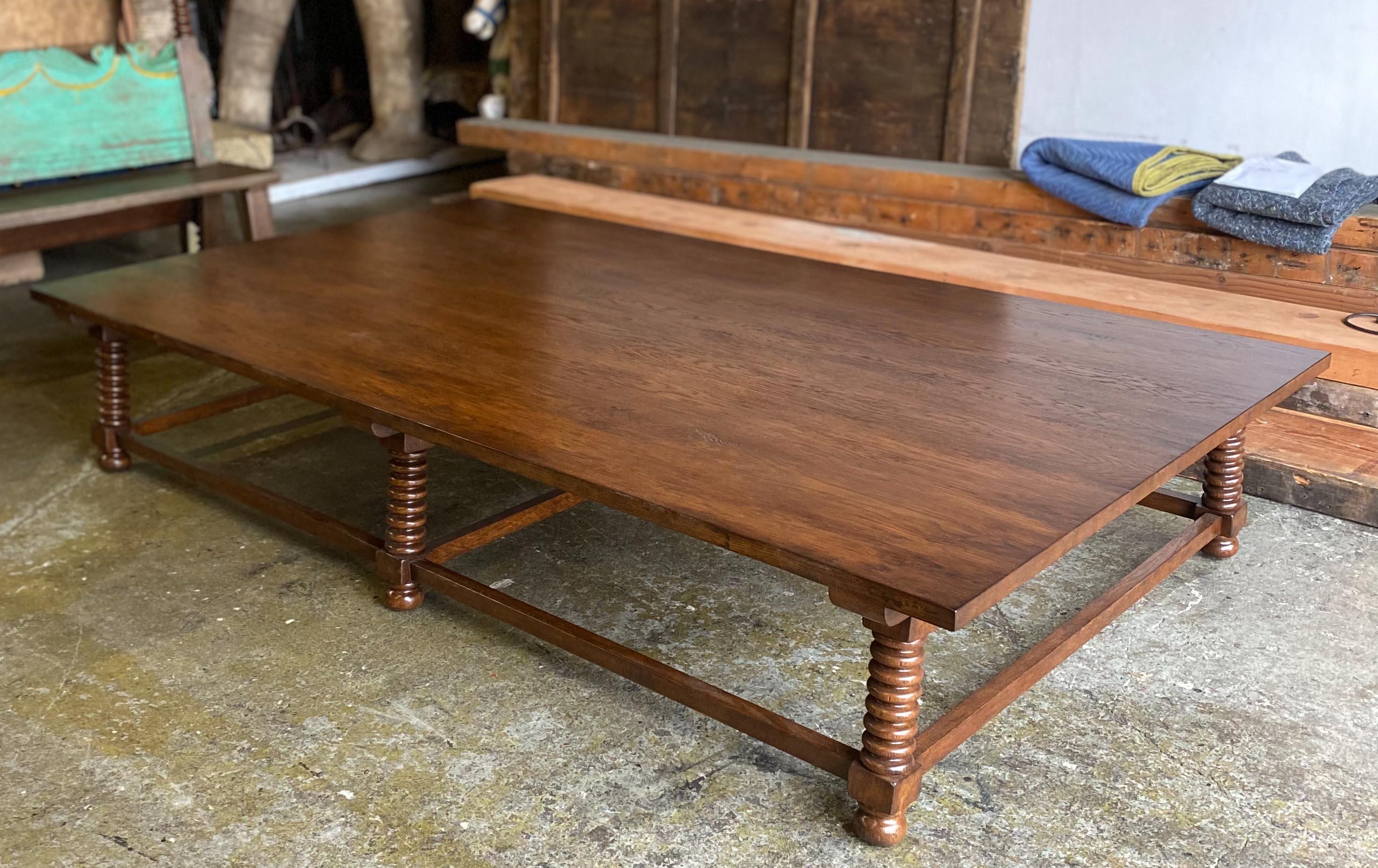 https://a.1stdibscdn.com/dos-gallos-custom-turned-leg-coffee-table-for-sale-picture-5/f_7978/f_333973121679519450224/10_126coffeetable1_master.jpg