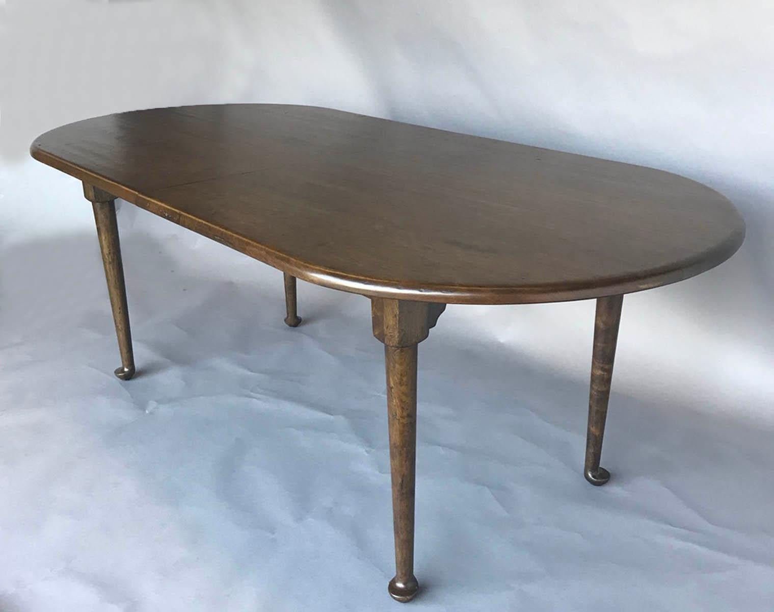 https://a.1stdibscdn.com/custom-walnut-wood-queen-anne-table-with-extension-leaves-for-sale-picture-4/f_7978/f_177470621580253865085/10_27mod1det4_master.jpg