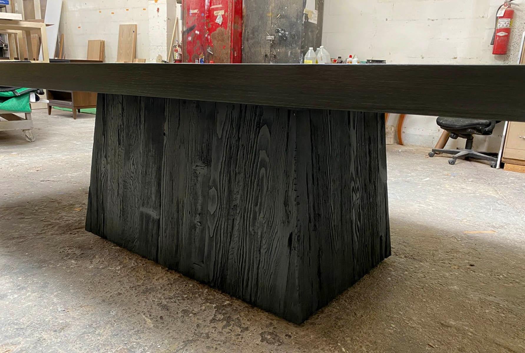 https://a.1stdibscdn.com/large-scale-modern-rustic-table-for-sale-picture-8/f_7978/f_179180921581459253493/10_28det8_master.jpg