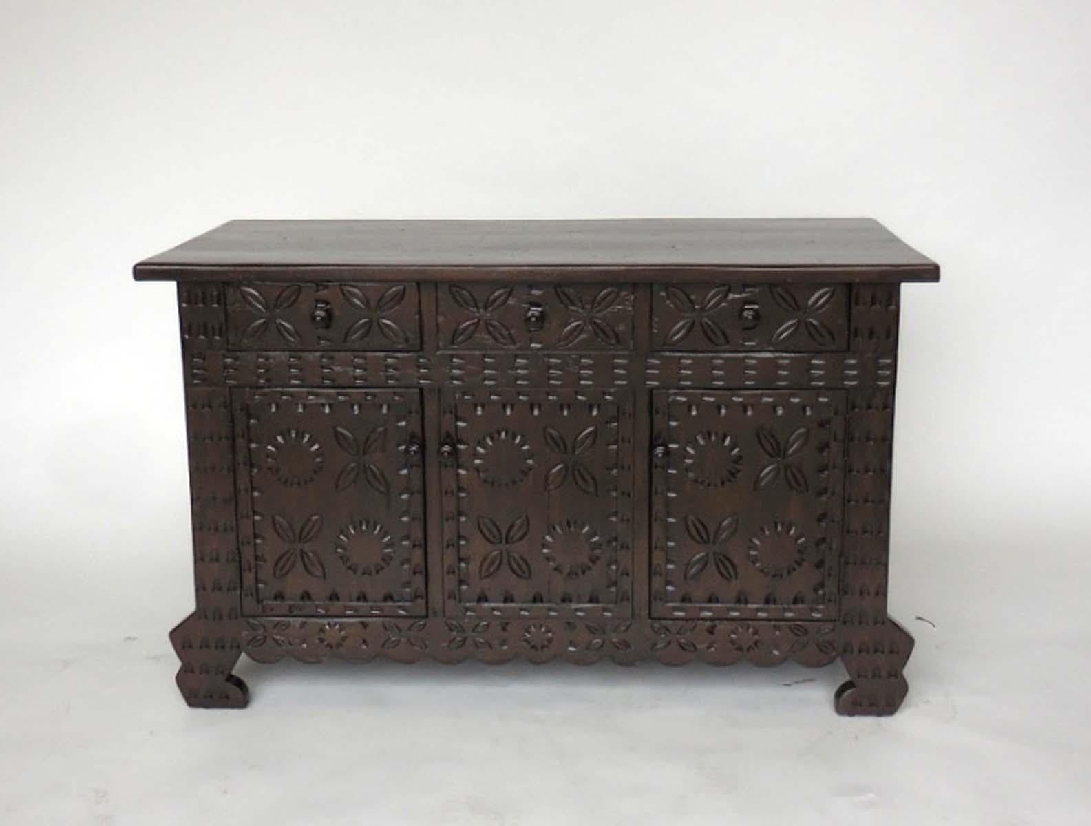 https://a.1stdibscdn.com/dos-gallos-custom-carved-console-for-sale-picture-3/f_7978/f_41522431538427731771/10_704mod3det1_master.jpg