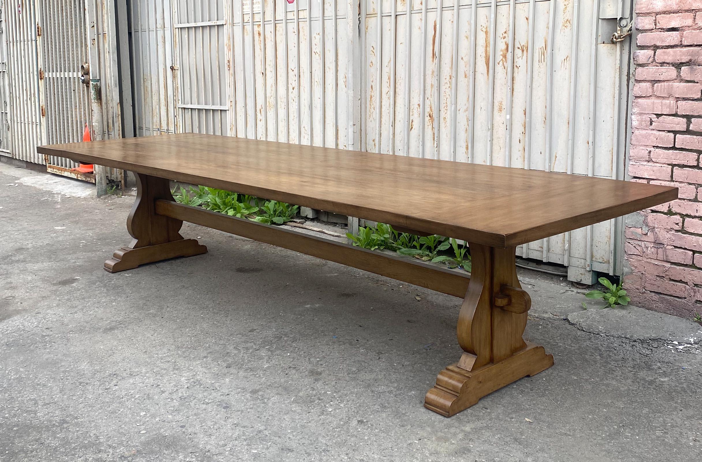 https://a.1stdibscdn.com/dos-gallos-custom-walnut-trestle-table-for-sale-picture-6/f_7978/f_447567821745598406776/10_7mod4det4__master.jpg