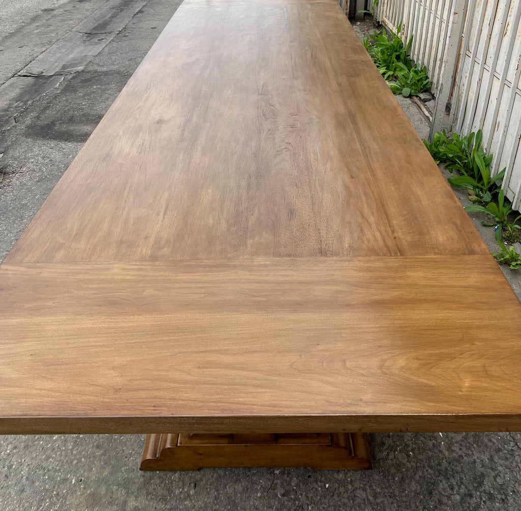 https://a.1stdibscdn.com/dos-gallos-custom-walnut-trestle-table-for-sale-picture-5/f_7978/f_447567821745598403960/10_7mod4det9_master.jpg