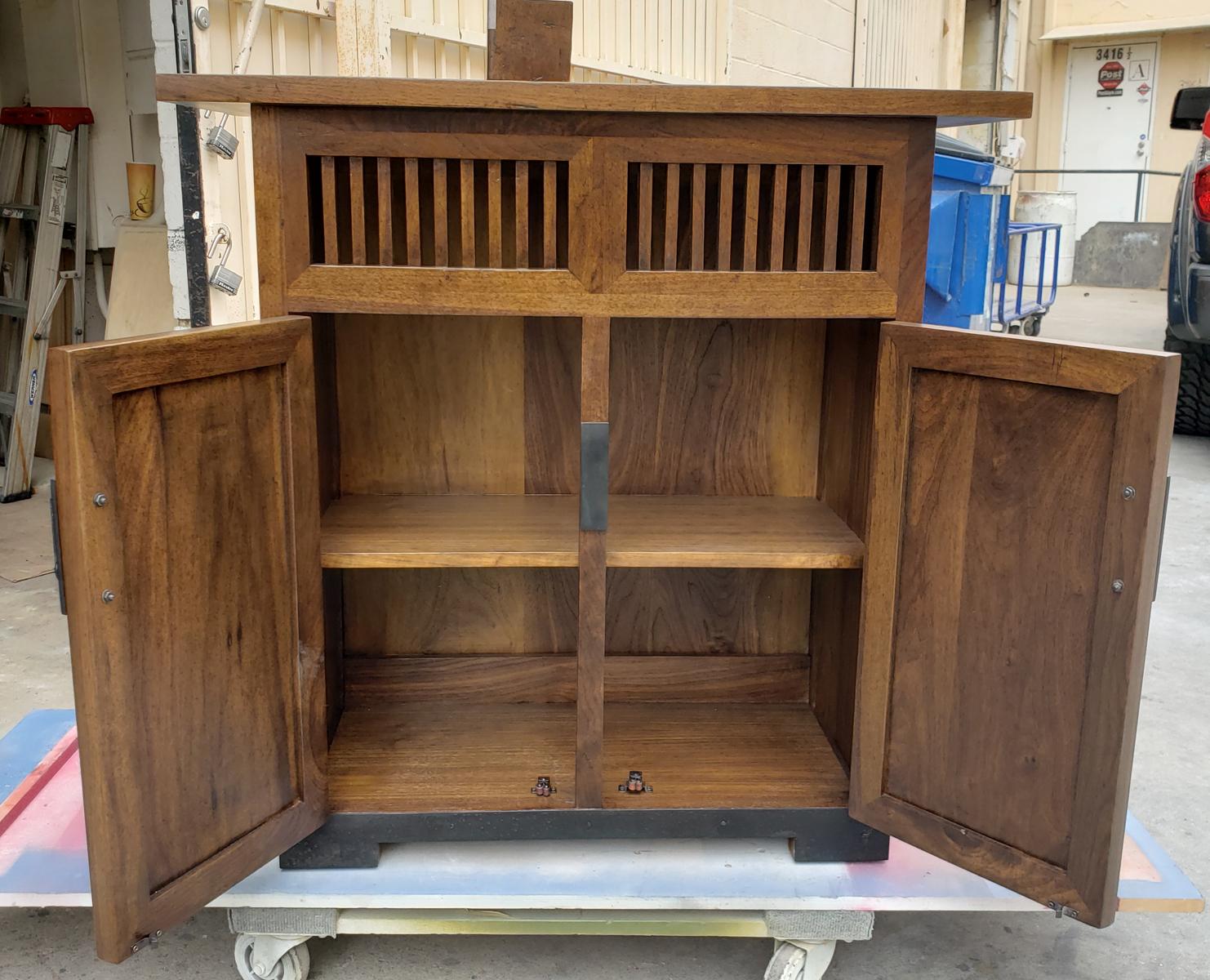 https://a.1stdibscdn.com/custom-japanese-style-cabinet-for-sale-picture-5/f_7978/f_195115121592337225946/10_803mod2det5_master.jpg
