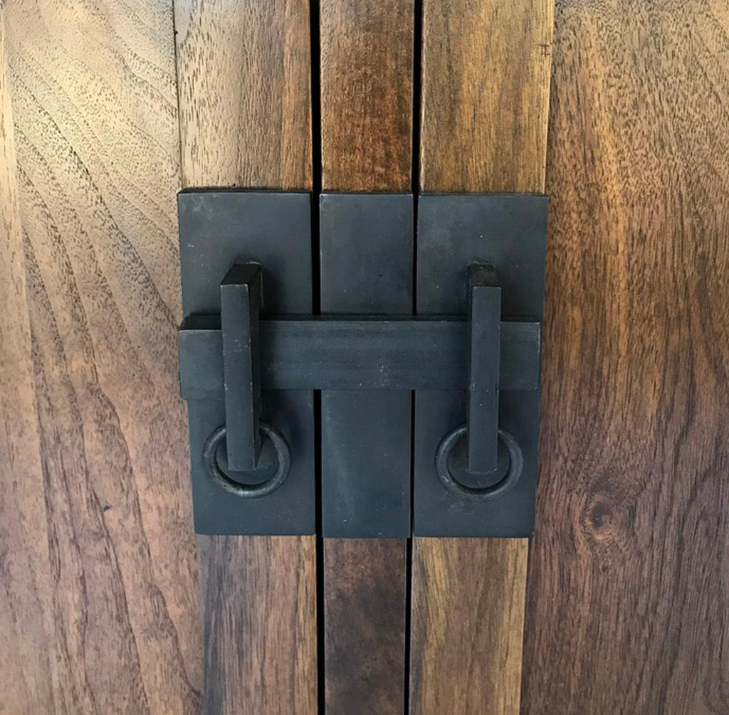 https://a.1stdibscdn.com/custom-japanese-style-cabinet-for-sale-picture-9/f_7978/f_195115121592337230579/10_803mod2det9_master.jpg