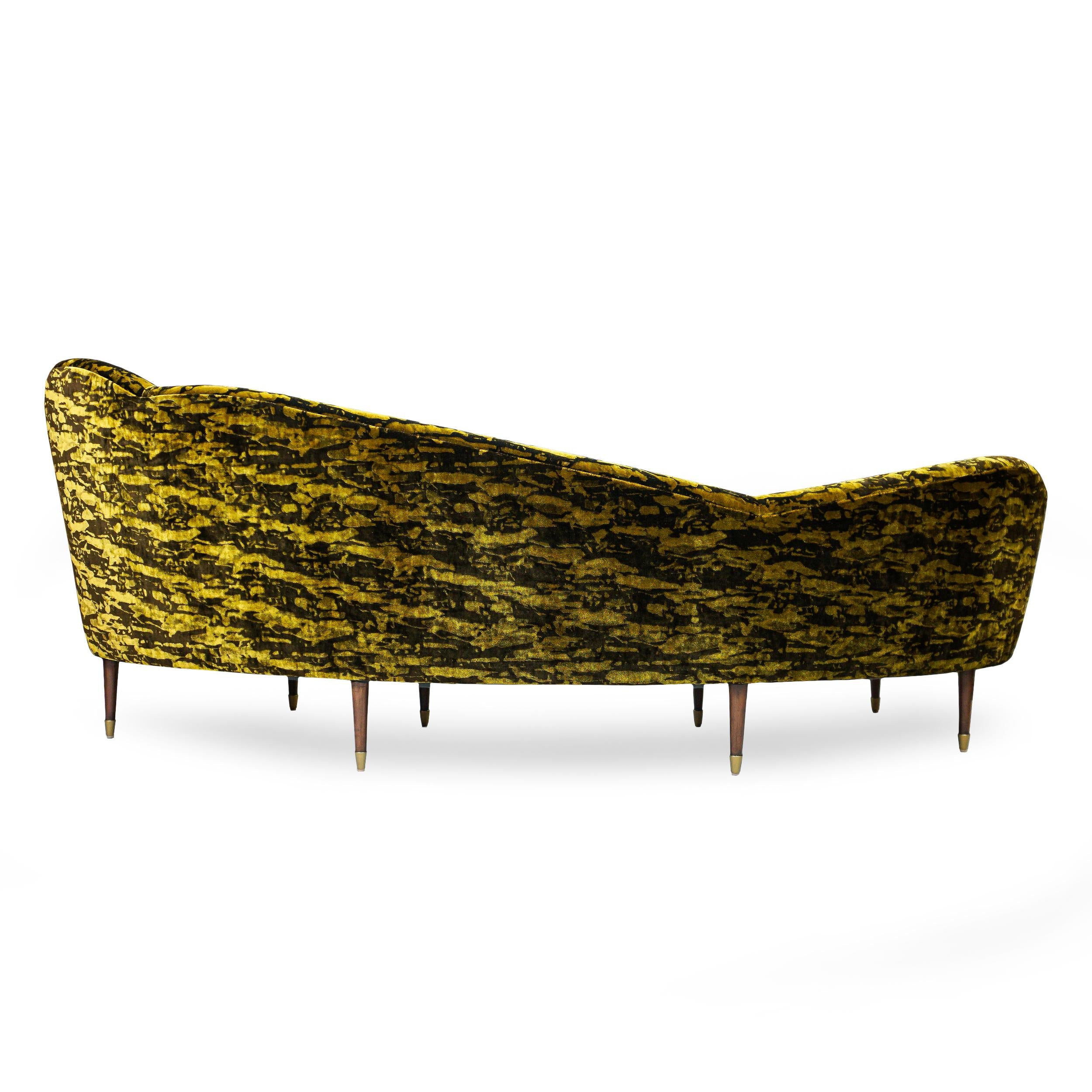 https://a.1stdibscdn.com/gold-and-brown-velvet-sofa-for-sale-picture-10/f_21233/1627054288766/10_master.jpg