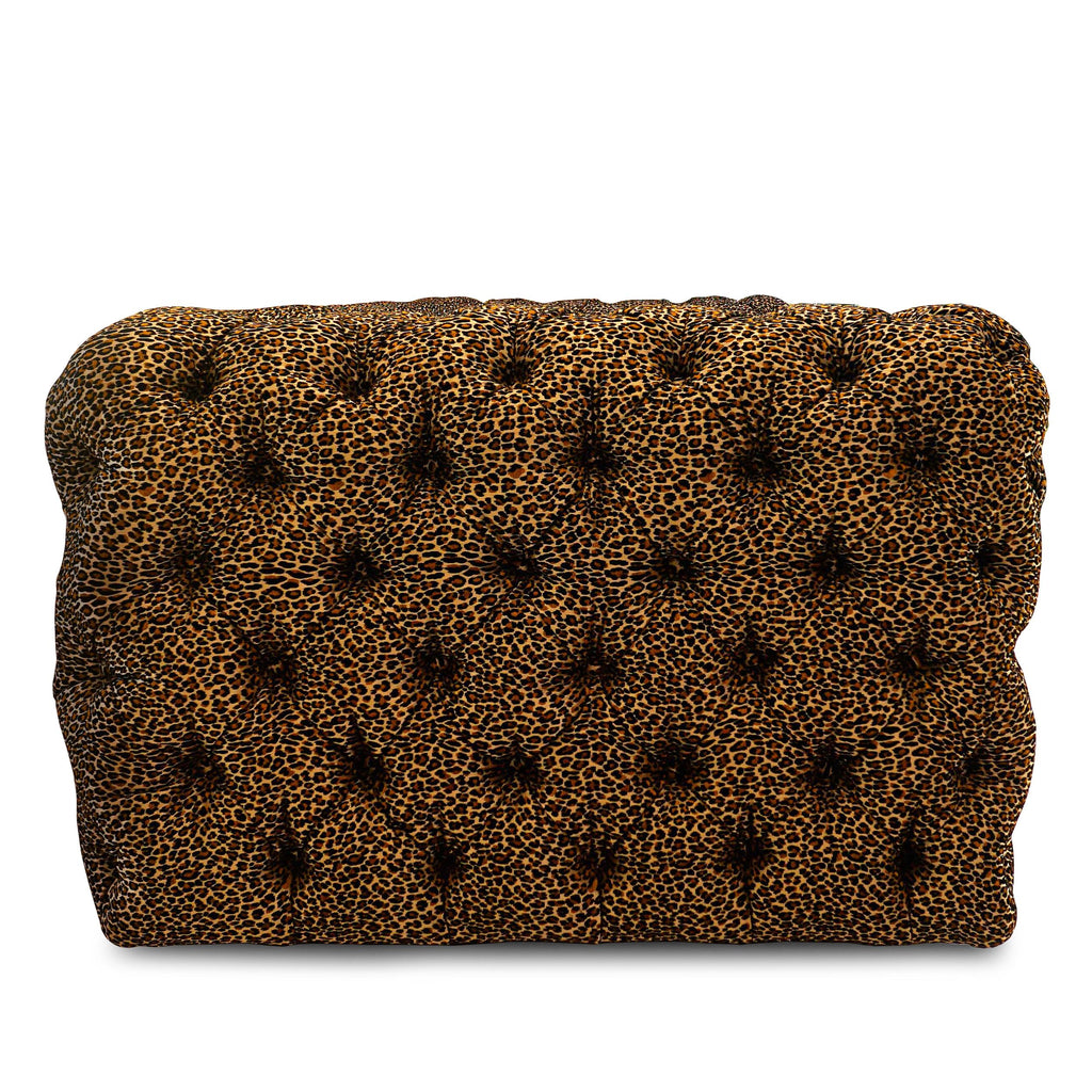 https://a.1stdibscdn.com/tufted-leopard-print-sofa-for-sale-picture-10/f_21233/1621350945184/10_master.jpg