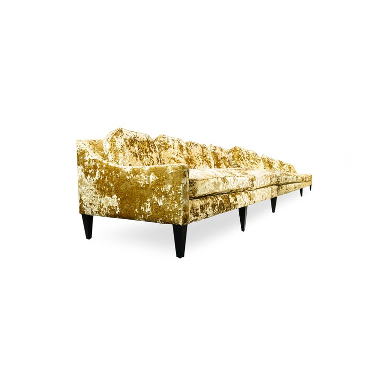 https://a.1stdibscdn.com/customizable-classic-sofa-with-crushed-velvet-and-shaped-back-pillows-for-sale-picture-10/f_21233/f_266271721640038114369/10_master.jpg?width=768