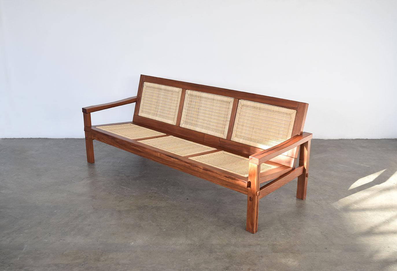 https://a.1stdibscdn.com/xilte-sofa-for-sale-picture-3/f_56412/f_227486621614626005612/10_sillon_xitle3_chico_master.jpg