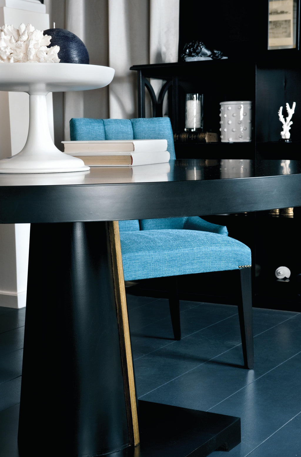 https://a.1stdibscdn.com/isabella-costantini-italy-olimpia-dining-table-for-sale-picture-3/f_51022/f_243701021625842372893/110667_C_master.jpg