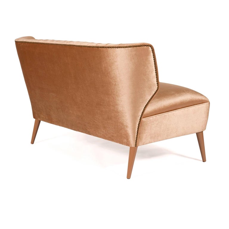 https://a.1stdibscdn.com/lipstick-art-deco-design-sofa-with-vertical-hand-pleated-upholstery-for-sale-picture-6/f_27693/f_329032221677050216648/11072588_1167308893284343_984568692128791304_o_master.jpg?width=768