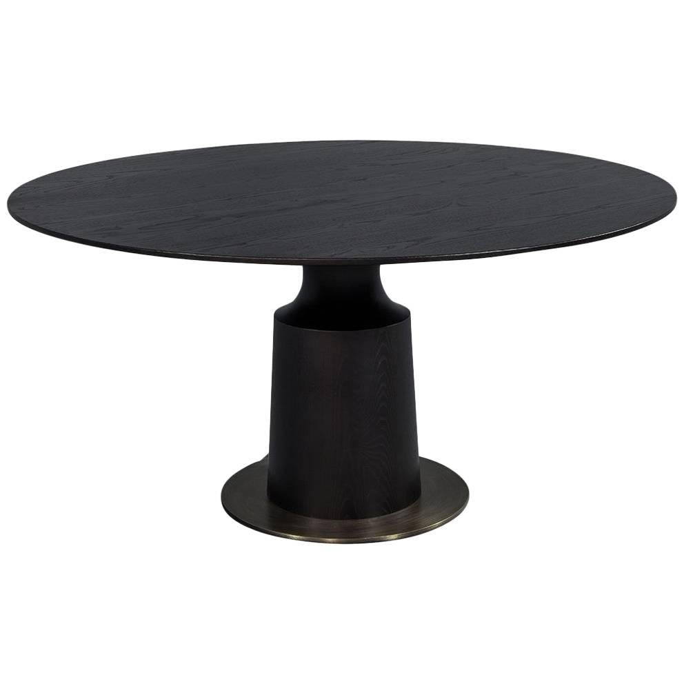 https://a.1stdibscdn.com/round-modern-solid-oak-dining-table-with-brass-accents-for-sale/f_8849/f_253422221631803435101/11174091_master.jpg