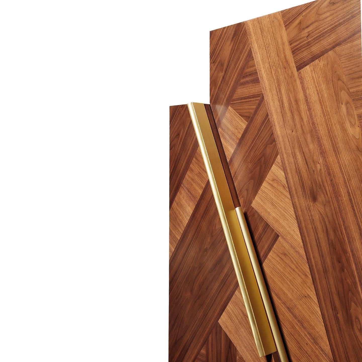 https://a.1stdibscdn.com/walnut-bar-cabinet-with-cast-brass-handles-for-sale-picture-3/f_27693/f_337361621681154014941/116201975_3113816285320546_4980835956514780608_n_master.jpg