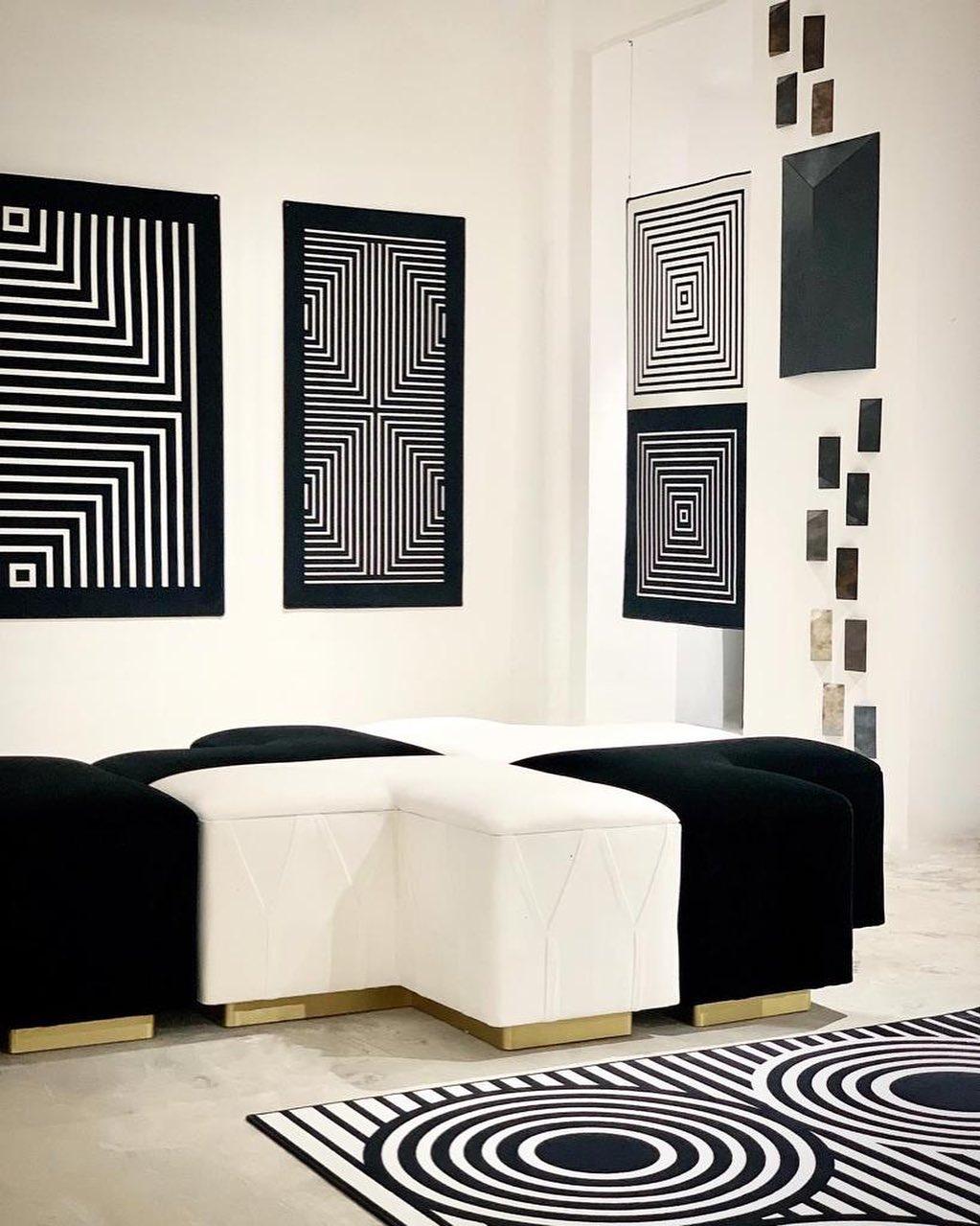 https://a.1stdibscdn.com/yin-yang-modular-sofa-in-velvet-for-sale-picture-3/f_27693/f_329928521677401203083/118594380_3896752387006633_6562036161869494360_n_master.jpg