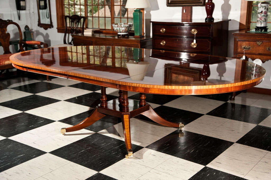 https://a.1stdibscdn.com/archivesE/1stdibs/052011/MillHouseAntiques_AC//13/119T4346.jpg